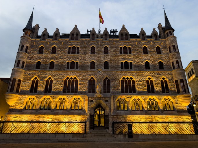 Museo Casa Botines Gaudí, León